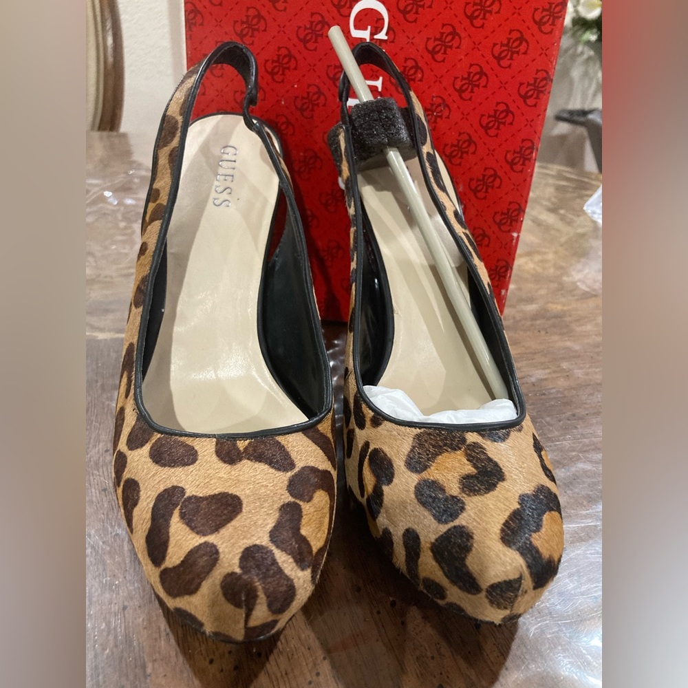 Guess Wedge platforms